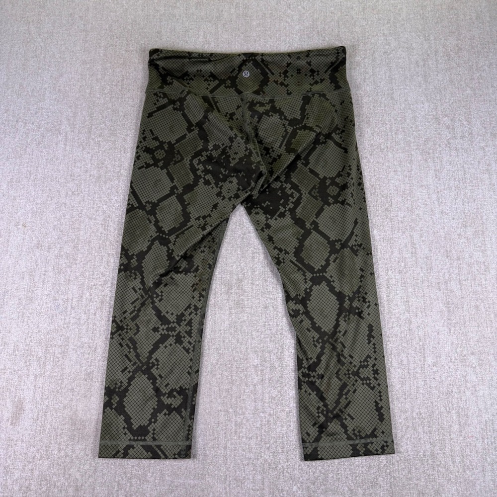 Lululemon Leggings Women 6 Green Snakeskin Print Cropped High Rise Activewear
